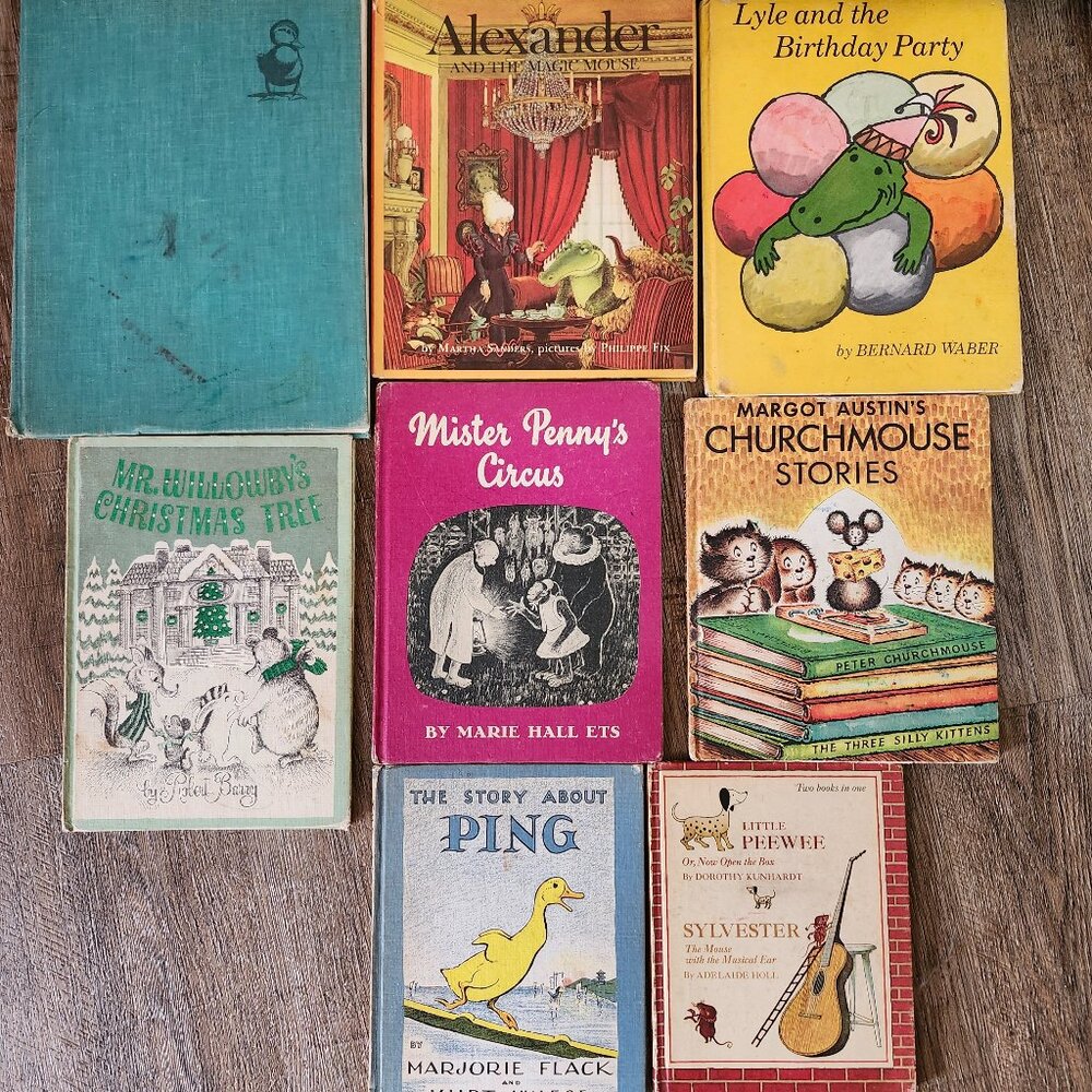 Vintage Weekly Readers Children books hardback  total 8